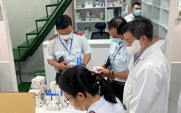 Chống hàng giả: Không thể tiếp tục 'thả gà ra đuổi'