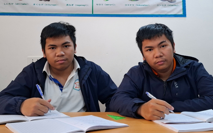 Hai anh em sinh đôi giỏi toán 'vô đối' ở Quảng Nam