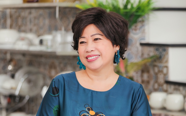 Showbiz 3.5: Phi Phụng sau ánh đèn sân khấu; Doãn Hải My từ khi kết hôn
