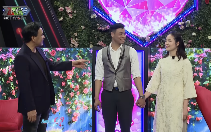 Chủ quán cà phê 15 năm chưa yêu ai chinh phục được cô giáo xinh đẹp