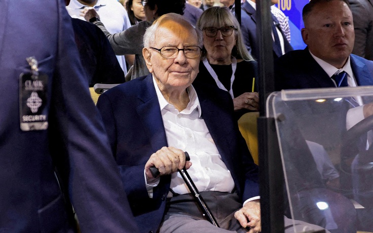 Tài sản tỉ phú Warren Buffett mất gần 9 tỉ USD sau tuyên bố nghỉ hưu