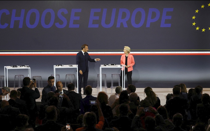 Châu Âu tung nửa tỉ euro 'lôi kéo' nhà khoa học muốn rời Mỹ vì ông Trump Châu Âu tung nửa tỉ euro 'lôi kéo' nhà khoa học muốn rời Mỹ vì ông Trump