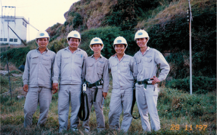 Miệt mài 'con nhện' giăng tơ