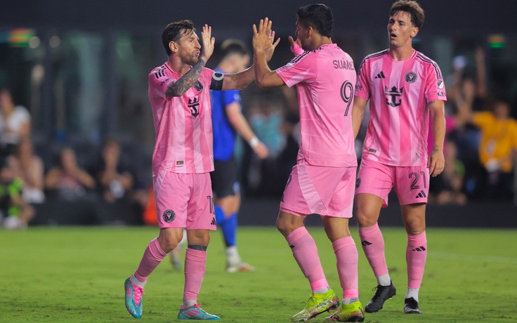 Messi ghi cú đúp chỉ trong 10 phút, Inter Miami thắng đậm trận thứ 2 tại MLS
