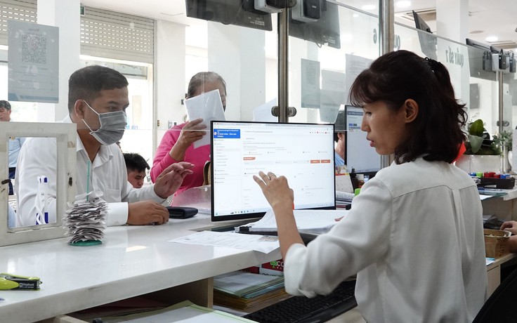 Chủ tịch TP.HCM: Chuẩn bị nhân sự, phần mềm vận hành thử nghiệm phường mới