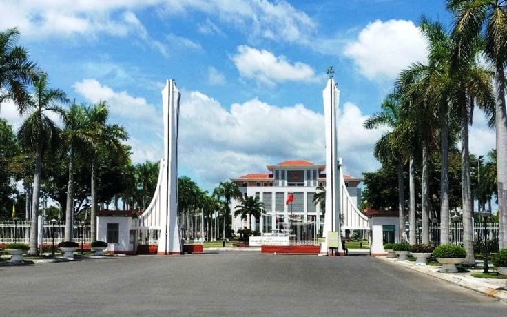 Quảng Nam đề xuất chi hàng trăm tỉ đồng hỗ trợ cán bộ ra Đà Nẵng làm việc
