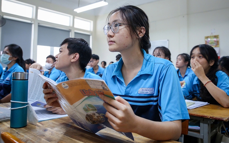 Để tổ hợp C00 không là 'phiên chợ chiều'