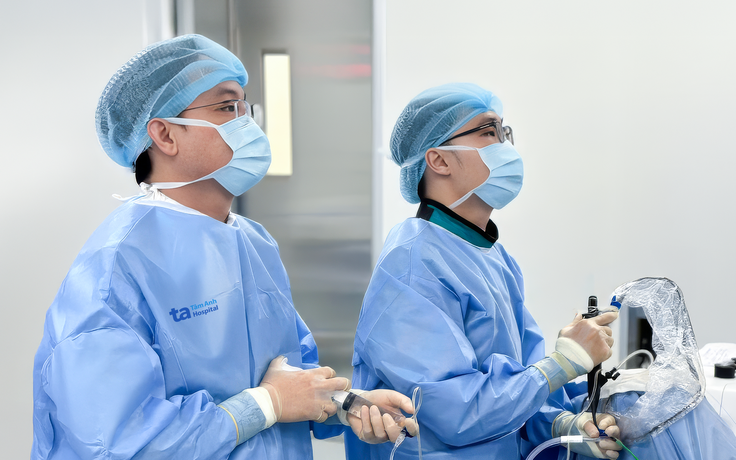 Y tế kỹ thuật cao và nhân văn