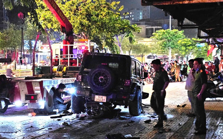 Vụ ô tô tông nhiều xe máy khiến 2 mẹ con tử vong ở TP.HCM: Người dân nói gì?