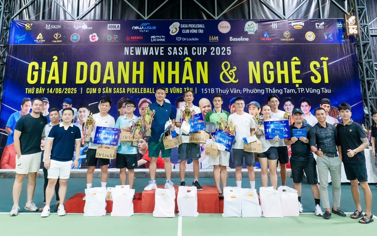 Hoàng Bách, Akira Phan và Huy Khánh tỏa sáng ở giải pickleball