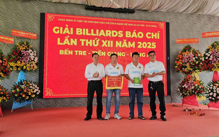 Hơn 50 cơ thủ hào hứng tham gia giải billiards báo chí tại Bến Tre