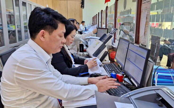 Hà Nội chi 345 tỉ cho 359 cán bộ nghỉ việc
