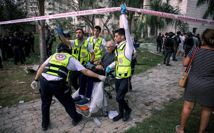 Đại sứ quán Việt Nam khuyến cáo công dân rời Israel qua đường bộ