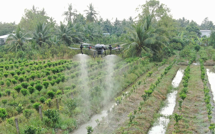 Bùng nổ UAV nông nghiệp ở miền Tây