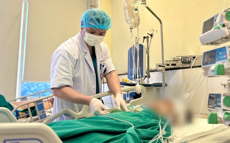 Bỏ qua thủ tục viện phí, bệnh nhân vô danh được cứu sống trong giờ vàng