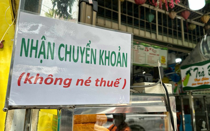 'Nhận chuyển khoản, không né thuế': Quán nước ở TP.HCM gây sốt khi nhiều nơi chỉ nhận tiền mặt