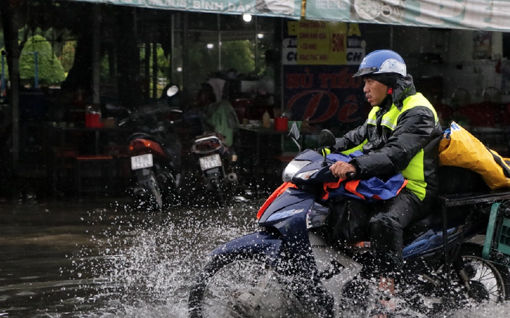 TP.HCM và Nam bộ đón đợt mưa lớn kéo dài 4 ngày