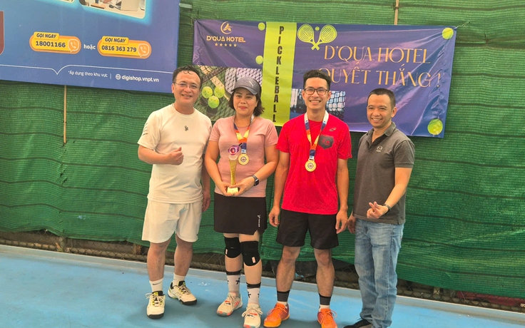 Nhiều trận cầu kịch tính tại giải Pickleball TPBank Nha Trang 2025