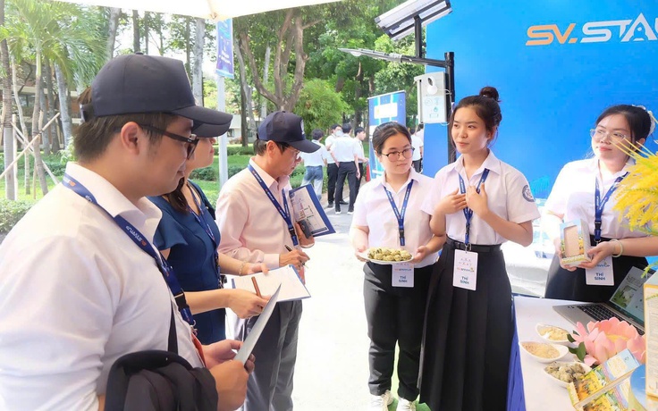 Sinh viên làm gạo không cần vo
