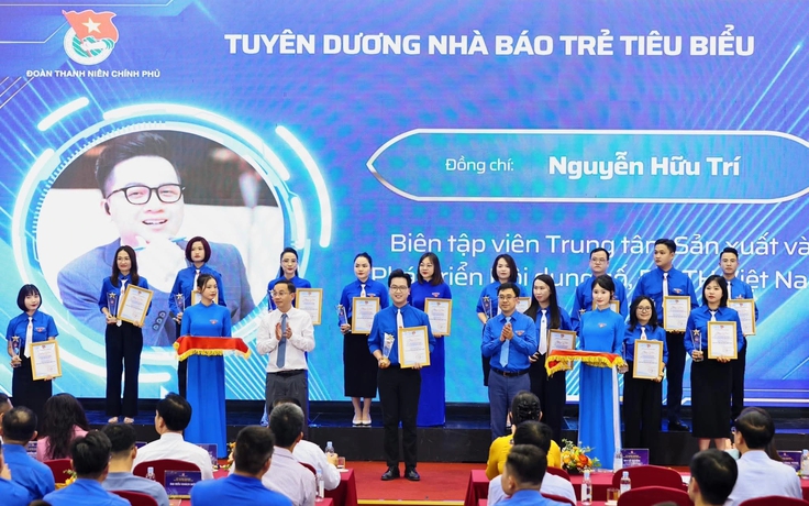 Phong cách thời trang của BTV nằm trong top 50 Nhà báo trẻ tiêu biểu 2025