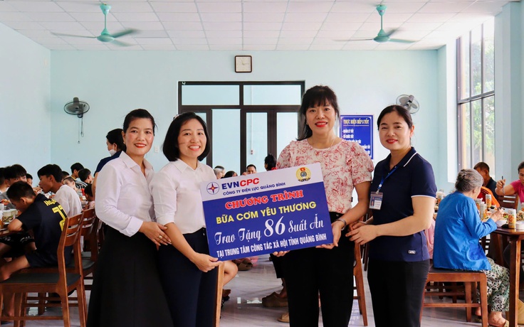 Nữ công PC Quảng Bình chia sẻ yêu thương nhân Ngày Gia đình Việt Nam