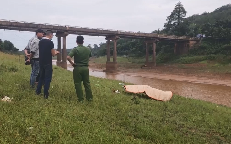 Bình Phước: Phát hiện thi thể bị trói 2 tay vướng vào lưới đánh cá