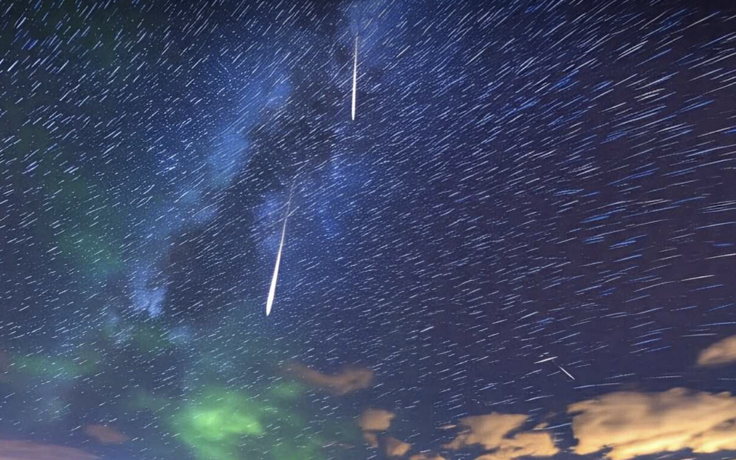 Mưa sao băng cực đại trên bầu trời Việt Nam tối nay: Chậm, khó đoán nhất 2025