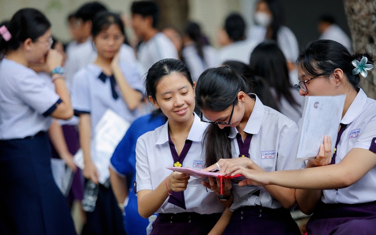 Thi tốt nghiệp THPT 2025: Xem gợi ý giải đề thi môn lịch sử tại đây