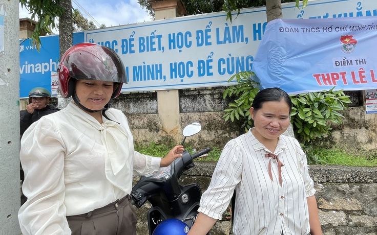 Đi hơn 100 km thi tốt nghiệp ở tuổi 40 để viết tiếp ước mơ dang dở