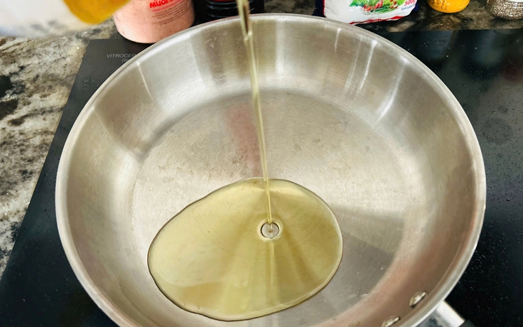 Alo bác sĩ nghe: Lựa chọn dầu ăn như thế nào để không rước bệnh vào người?