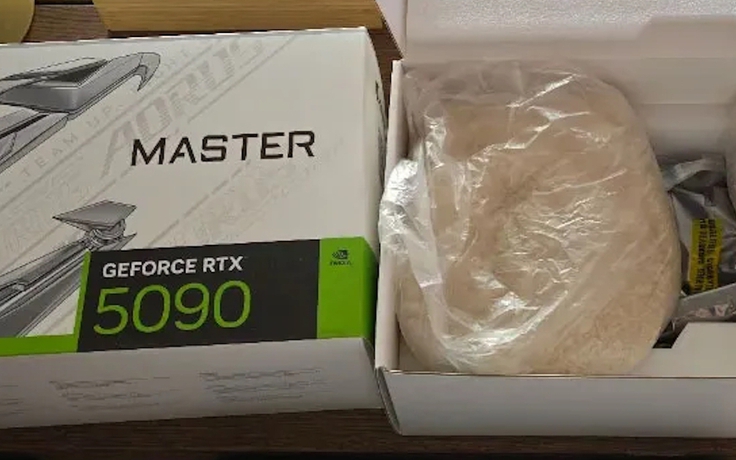 Đặt mua RTX 5090 trên Amazon, nhận về gạo và mì ống