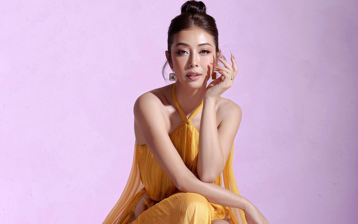 Jennifer Phạm khoe nhan sắc rạng rỡ ở tuổi 40