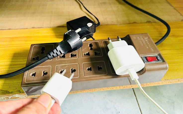 Người rút phích cắm điện chuyên nghiệp