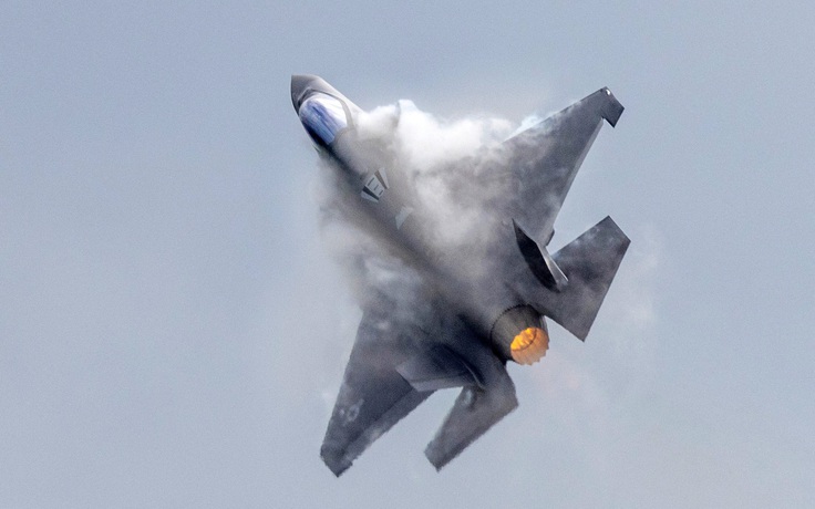 Đức mua thêm 15 tiêm kích F-35, Phần Lan rút khỏi hiệp ước mìn chống người