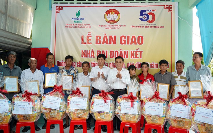 EVNSPC hoàn thành chương trình xóa nhà tạm, nhà dột nát tại Cần Thơ