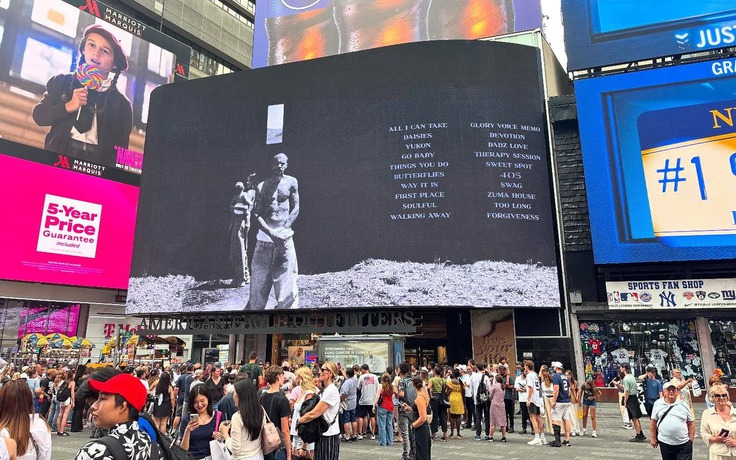 'Tia sáng' của Justin Bieber giữa cảnh nợ nần và tin đồn ly hôn