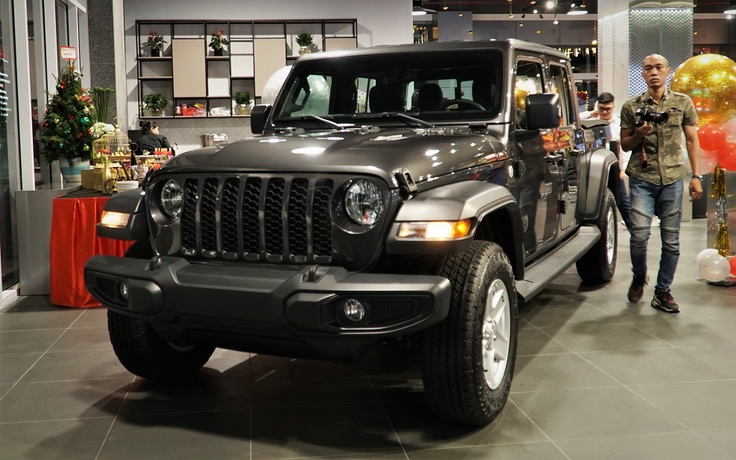 Loạt xe Jeep nhập từ Mỹ giảm giá 'xả hàng', sâu nhất gần 3 tỉ đồng