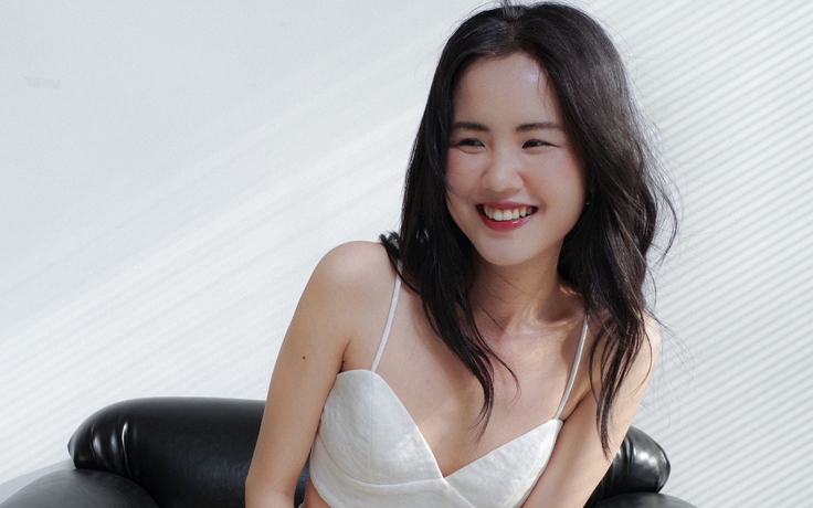 'Bóng nắng giao mùa', trang phục dạo chơi cùng ánh sáng tự do