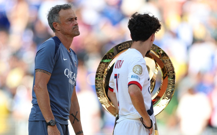 ‘Nạn nhân’ của cú tát lên tiếng, sếp lớn PSG vẫn bảo vệ tuyệt đối HLV Enrique