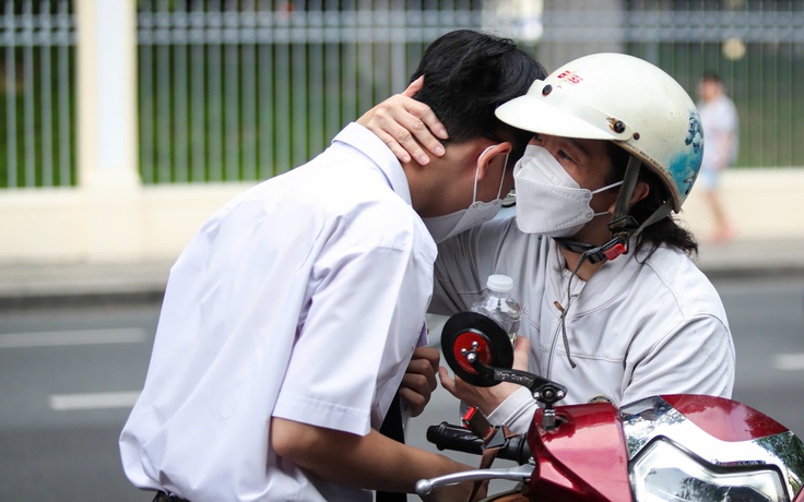 Chỉ 0,04% thí sinh điểm 10 môn tiếng Anh tốt nghiệp THPT: Giáo viên đề xuất gì?