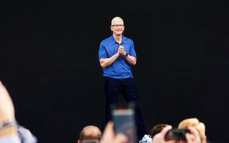 Chiếc ghế CEO Apple của Tim Cook đang lung lay?