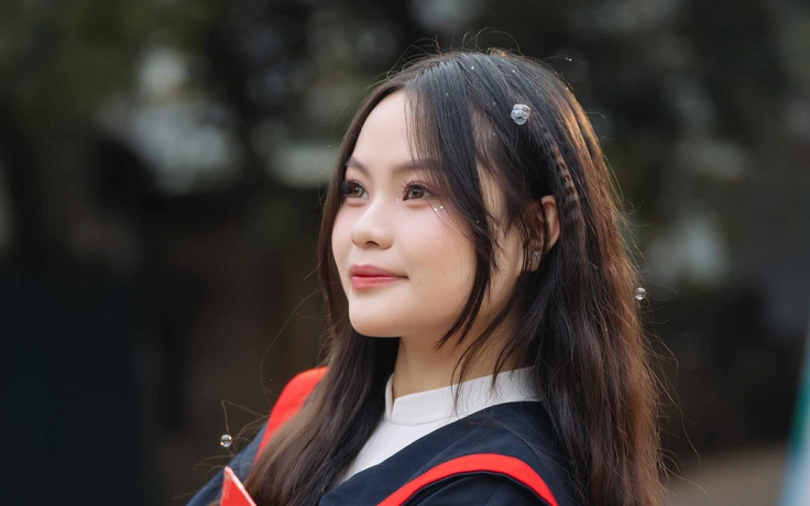 Thủ khoa khối D04: Học 'chill' vẫn đạt điểm gần tuyệt đối