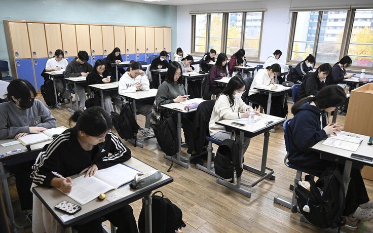 Bắt giáo viên và phụ huynh cùng đột nhập vào trường trộm đề thi tại Hàn Quốc