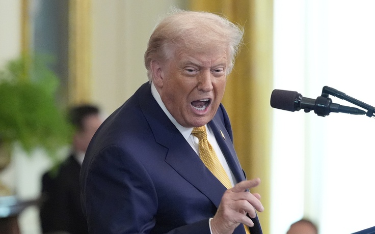 Ông Trump dọa kiện báo Mỹ về bài viết liên quan tỉ phú ấu dâm Jeffrey Epstein