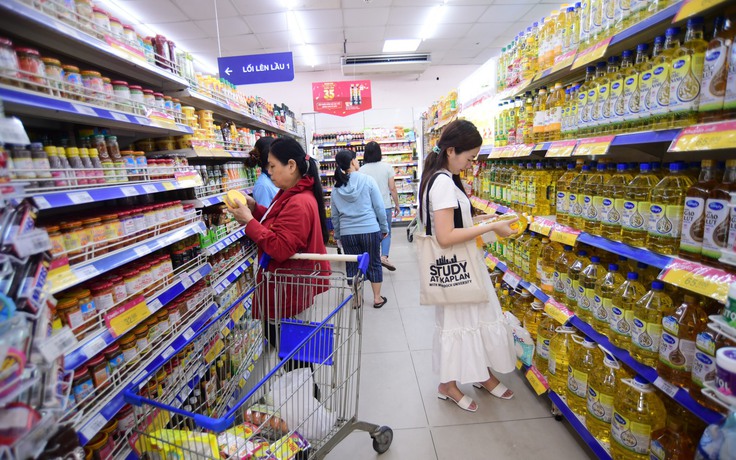 Khuyến mãi thực phẩm thiết yếu, giảm áp lực chi tiêu cho người nội trợ