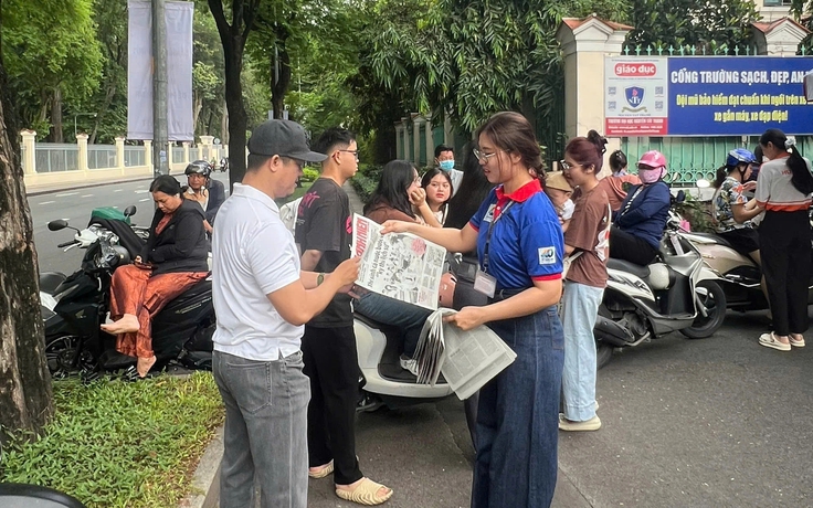 Báo Thanh Niên cảm ơn các đơn vị đã tặng báo cho thí sinh và phụ huynh