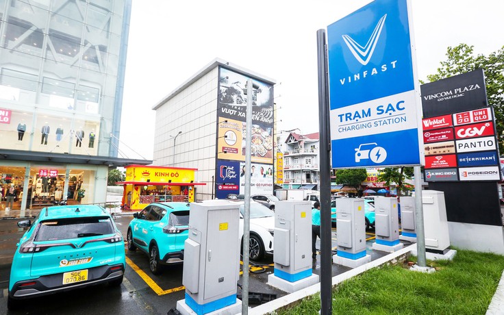 Trạm sạc xe điện vào đường đua mới