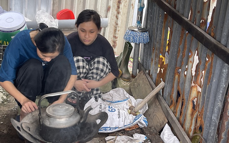 Xin cứu giúp 2 học trò khốn khó trăm bề