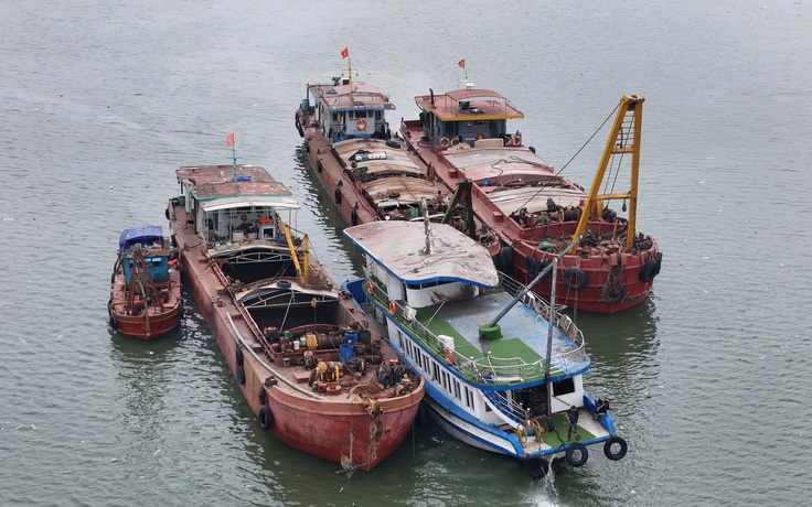 Phút giây sinh tử trong vụ lật tàu trên vịnh Hạ Long