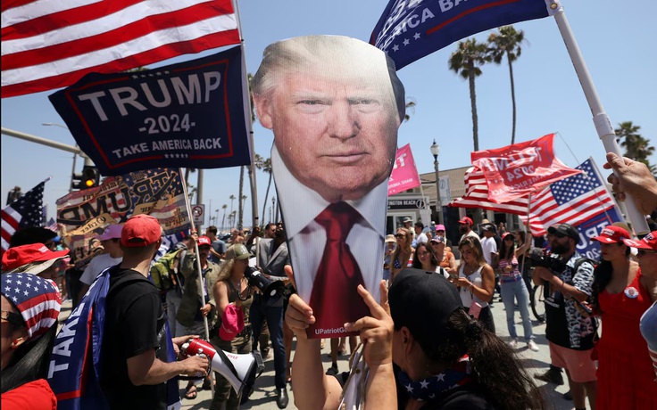 'Sóng ngầm' trong phe ủng hộ ông Trump